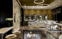 Fashionable and innovative jewelry display cabinet can make customers'eyes shine