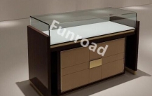 Innovation of commercial exhibition cabinet