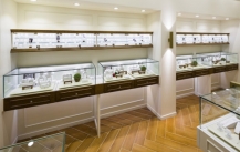 What are the basic specifications for jewelry display cabinets