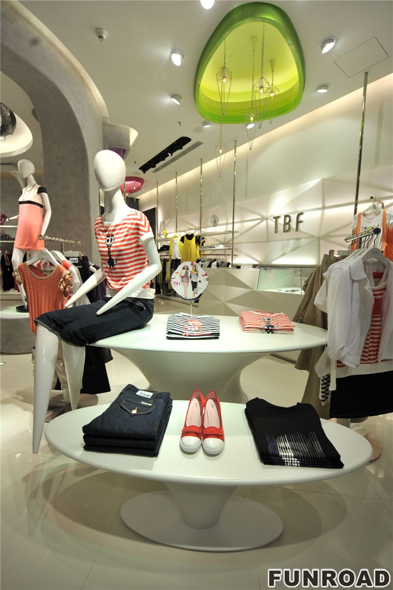 High Quality Clothing Display Case for Shop Interior Decoration