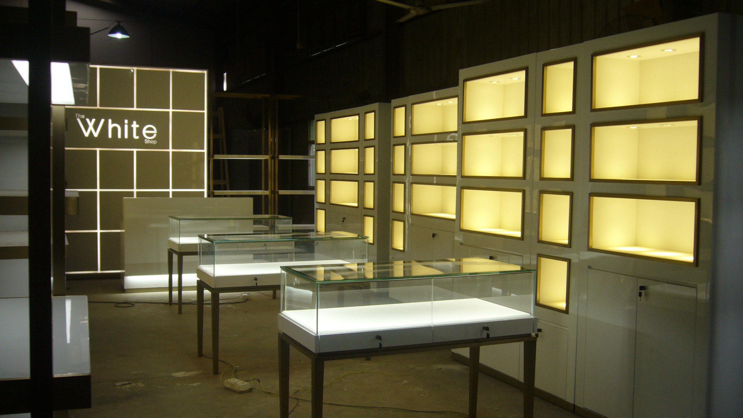 Customized Series Display for Retail Store Design Funroadisplay