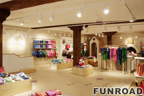 Case Study of Wood Paint Display Cabinet in Children's Clothing Shop