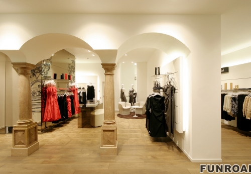 Wooden Clothing Display Showcase for Retail Shop Decoration
