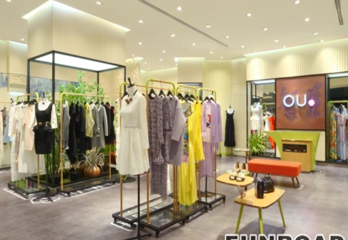 High Quality New Clothing Display Showcase for Store Decor