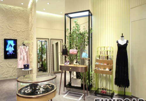 High Quality New Clothing Display Showcase for Store Decor