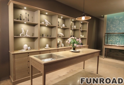 Brown Wooden Showcase Counter for Boutique Furniture