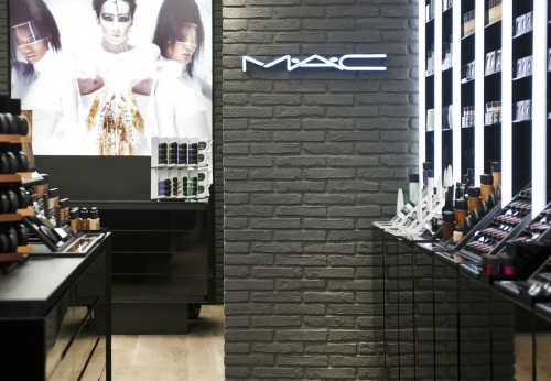 High end cosmetic shop display shop decoration design