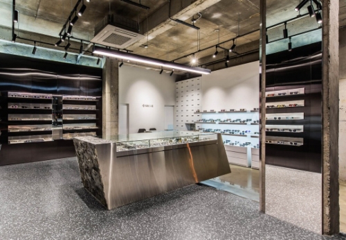 Retail Wood Display Showcase for Optical Store Design
