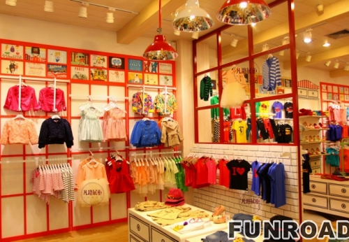Wooden Clothing Showcase Cabinet for Children’s Cloth Shop Decoration