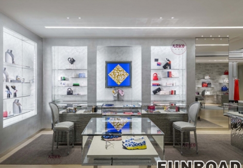 Case Study of Exhibition Cabinet of Luxury Brand Flagship Shop