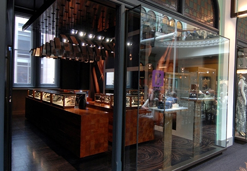 High End Jewelry Shop Illuminated Wooden Display Counter And Glass showcase