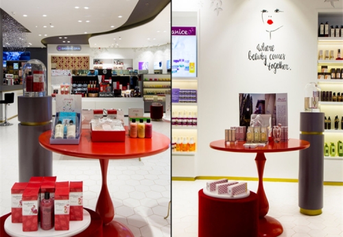 Fancy Cosmetic Showcase for  beauty Store  