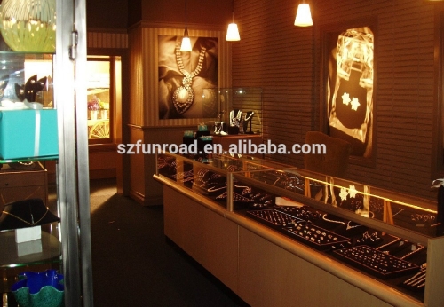 Fashionable Wooden Jewelry Showcase With LED Light