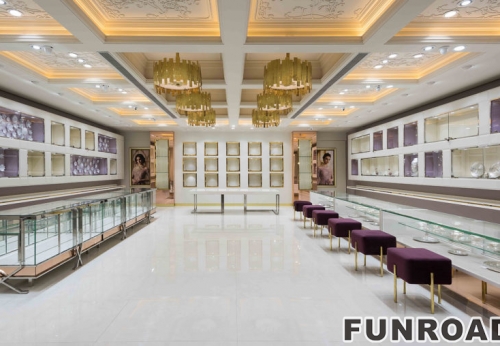 High end jewelry store interior design and decoration with customized jewelry display case and counter