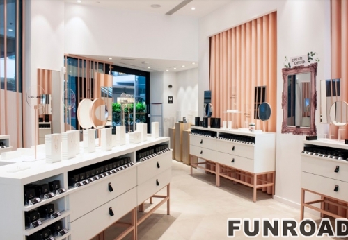 Custom jewellery shop interior design