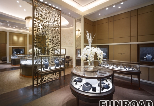 High End ​Jewelry Display Cases