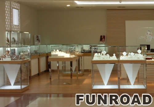 White Jewellery Shop Showcase Designs