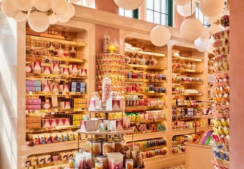 Colorful Candy Store Furniture Decorations Stand Showcase Sweet Chocolate Sugar Display Rack Shop Interior Design
